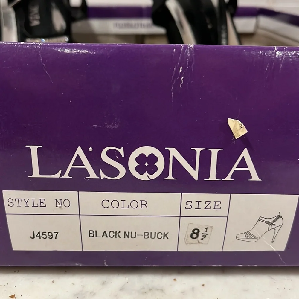 Lasonia. Heels - Picture 2 of 5